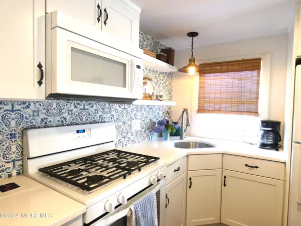 Lavallette, NJ 08735,45 Las Vegas Road