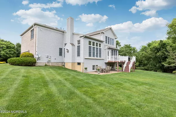 Holmdel, NJ 07733,20 Crape Myrtle Drive