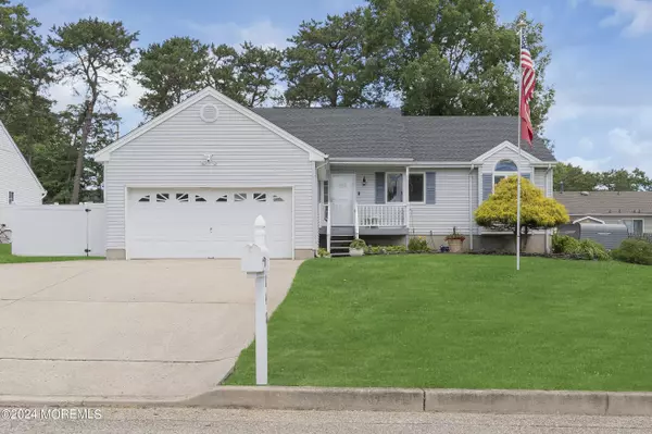 148 Dolphin Road, Manahawkin, NJ 08050