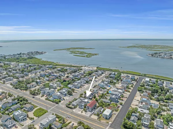 Barnegat Light, NJ 08006,2307 Central Avenue