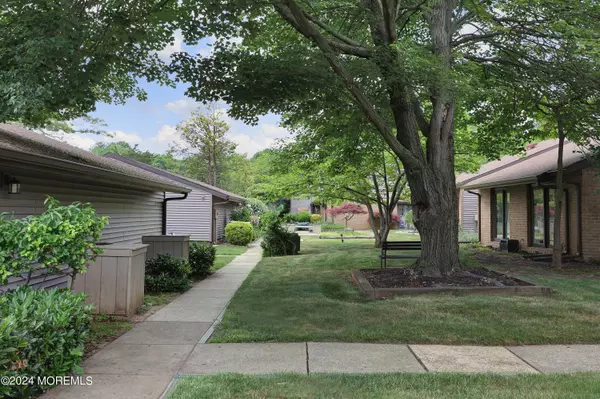 Red Bank, NJ 07701,30 Claremont Court