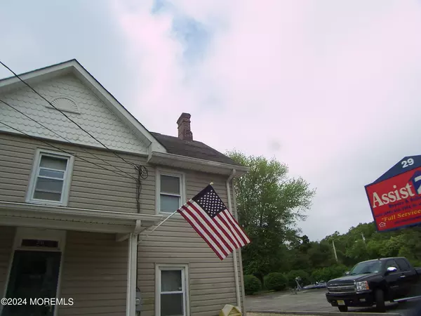 29 South Street, Lanoka Harbor, NJ 08734