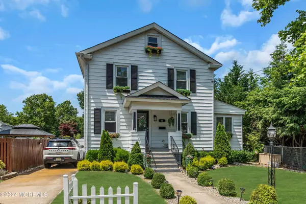 Keyport, NJ 07735,17 Jackson Street