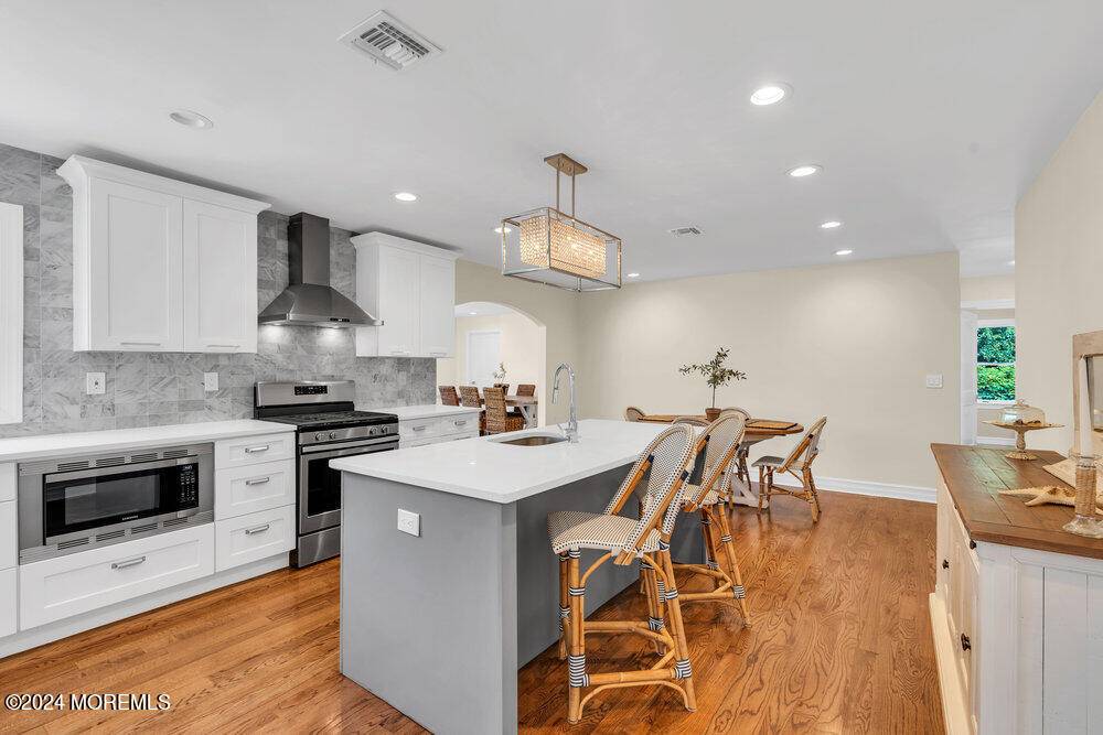 Atlantic Highlands, NJ 07716,10 Kennedy Court