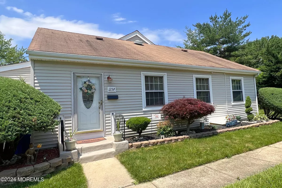 Freehold, NJ 07728,125 Korn Market #F