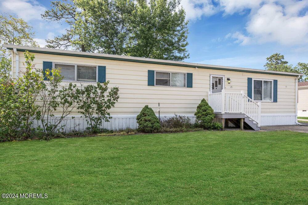 Whiting, NJ 08759,13 Beaver Avenue