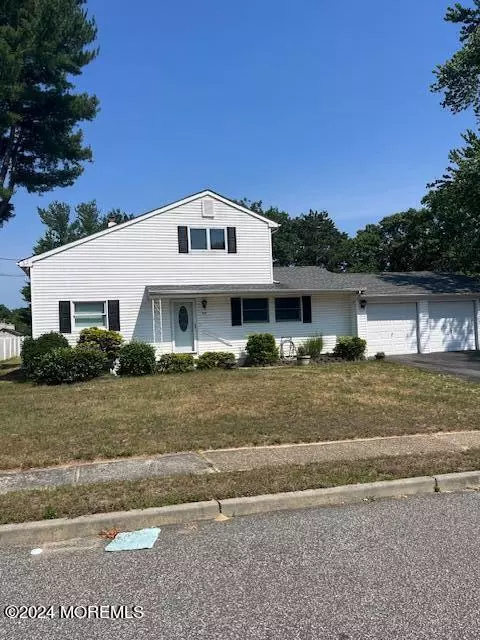 Howell, NJ 07731,46 Burton Drive