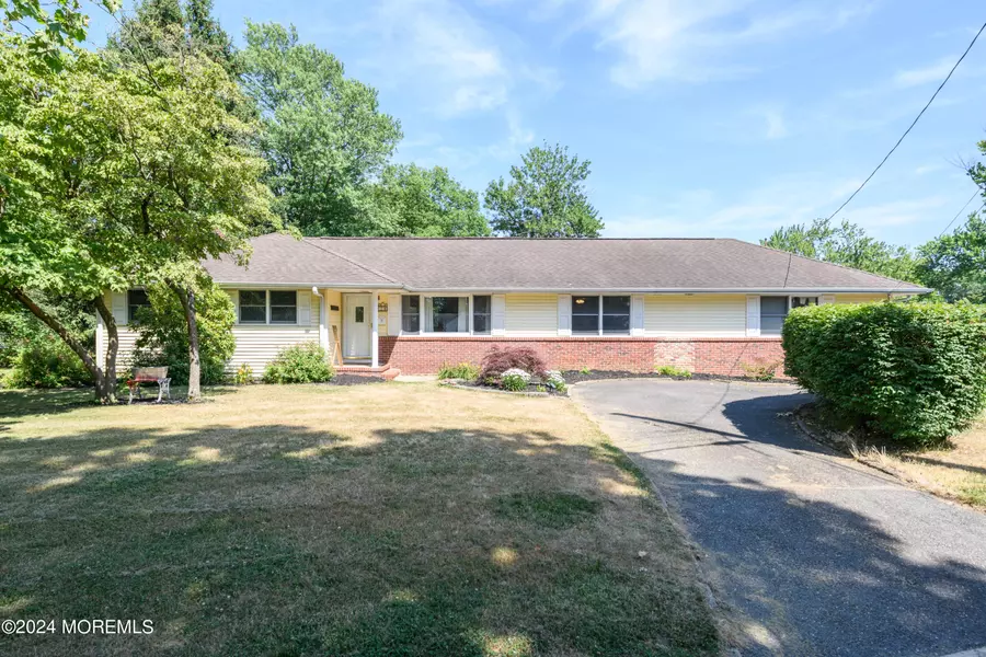 2 Morford Road, Middletown, NJ 07748