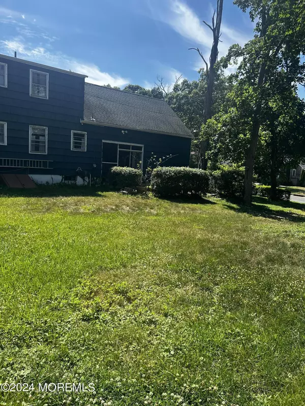 Brielle, NJ 08730,712 Lyman Avenue