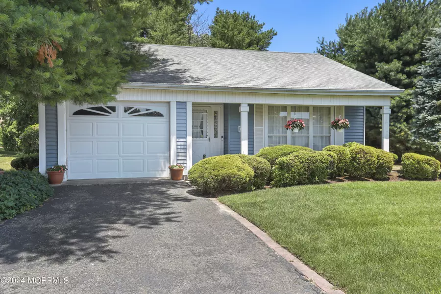 30 Hastings Road, Manchester, NJ 08759