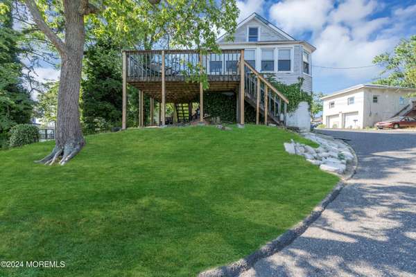 1403 Summit Avenue, Toms River, NJ 08753