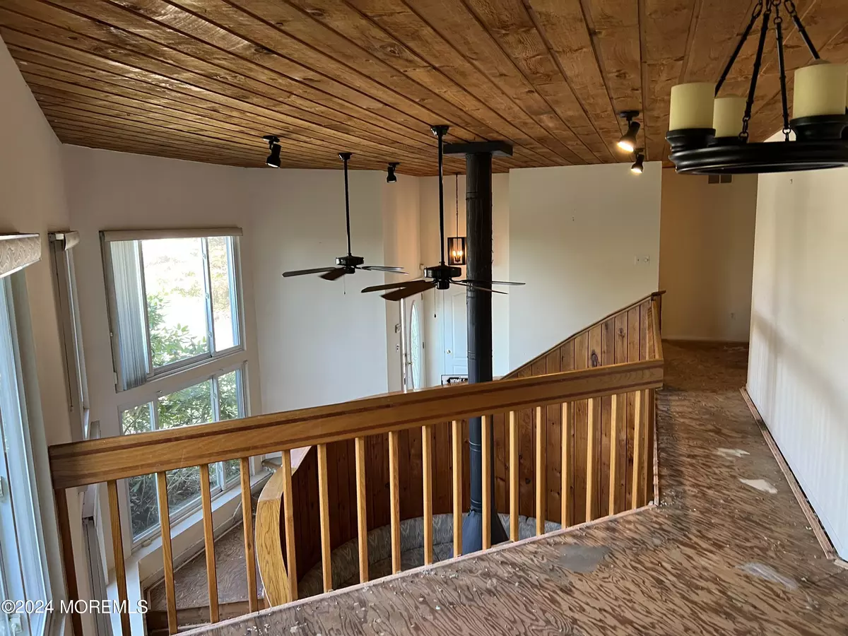 Atlantic Highlands, NJ 07716,69 Ocean Boulevard