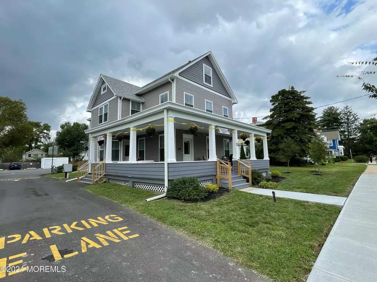 Freehold, NJ 07728,13 Broadway Road