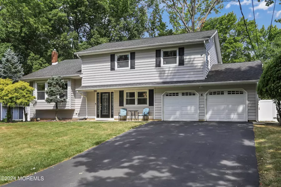 6 Robinson Road, Morganville, NJ 07751