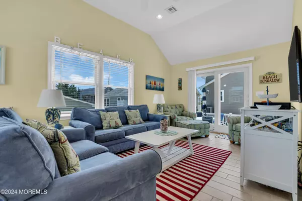 Lavallette, NJ 08735,125 W Osprey Way