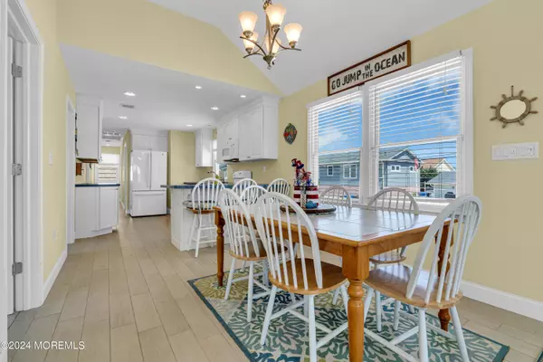 Lavallette, NJ 08735,125 W Osprey Way