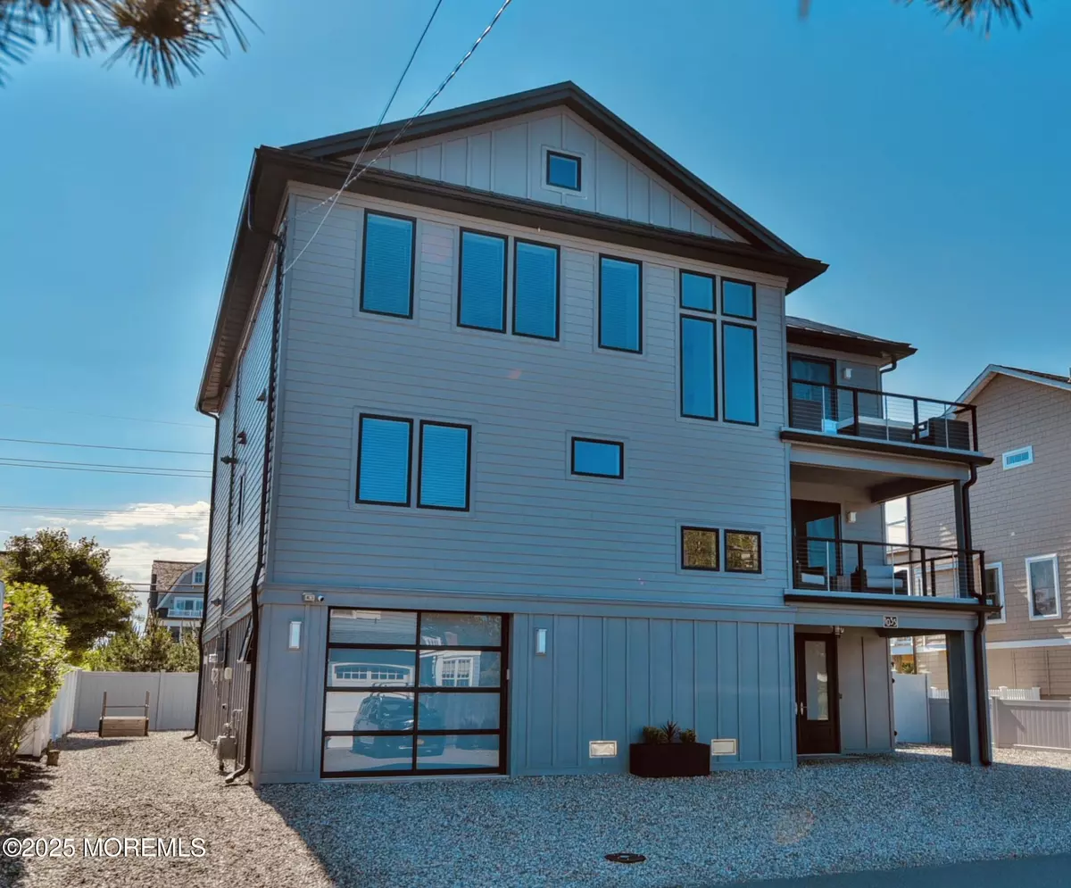 Mantoloking, NJ 08738,1035 Barnegat Lane