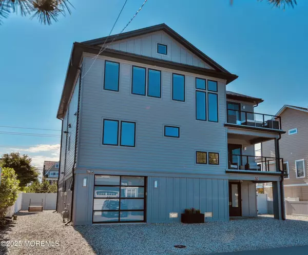 1035 Barnegat Lane, Mantoloking, NJ 08738