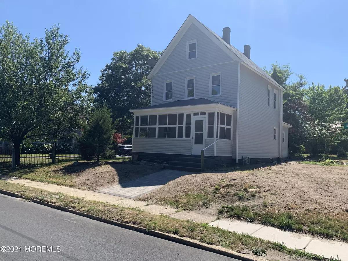 Tuckerton, NJ 08087,308 N Green Street