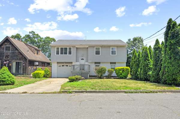 424 17th Avenue, Brick, NJ 08724