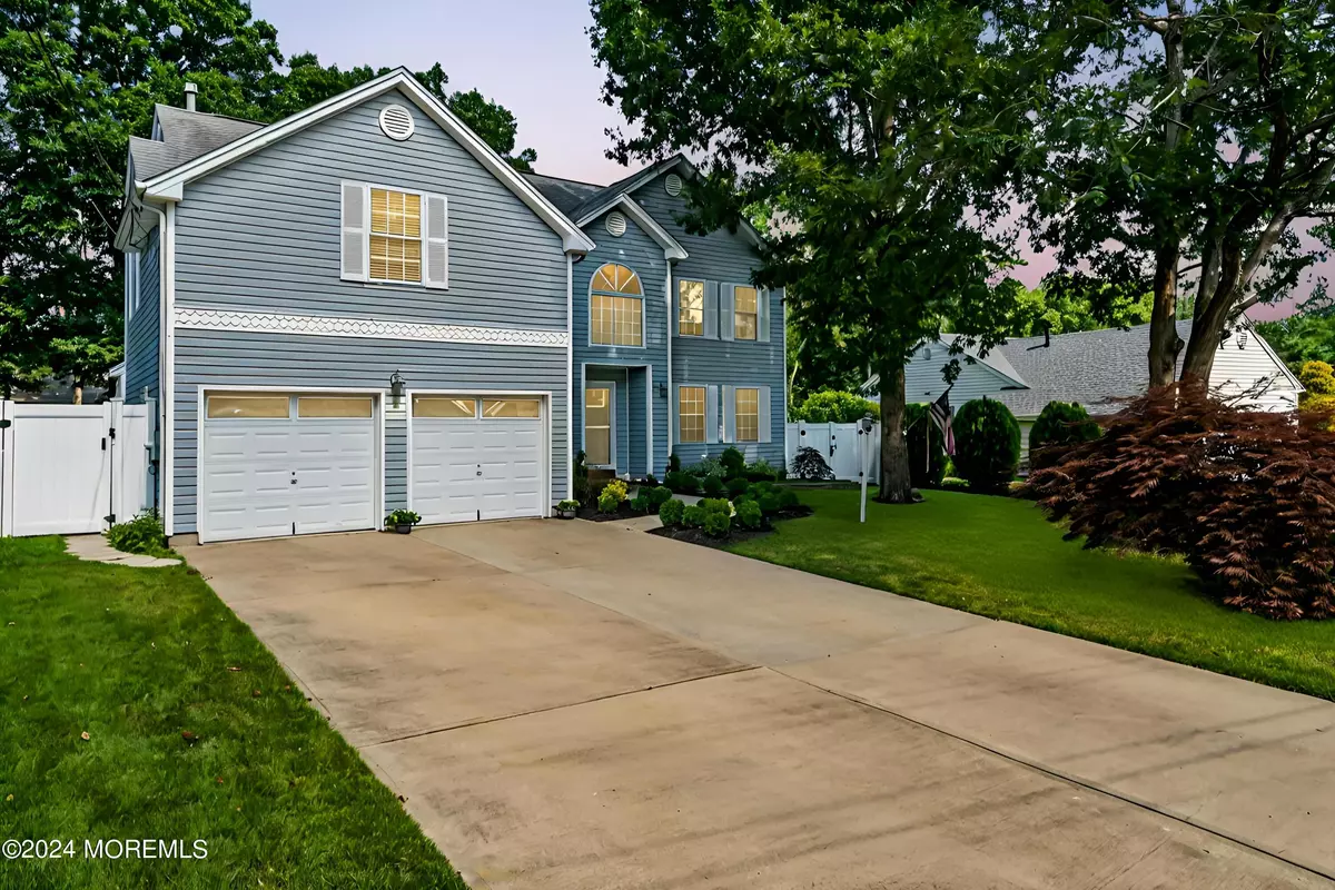 Manahawkin, NJ 08050,128 Commodore Road