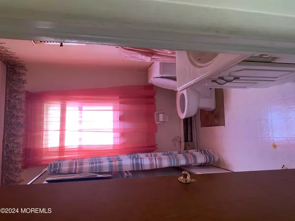 Toms River, NJ 08757,75 Brakenbury Drive