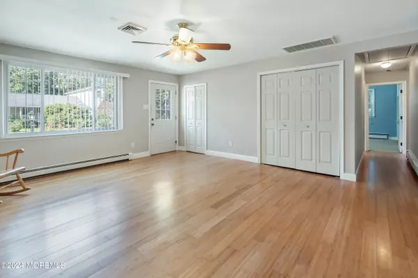 Linwood, NJ 08221,211 Van Sant Avenue