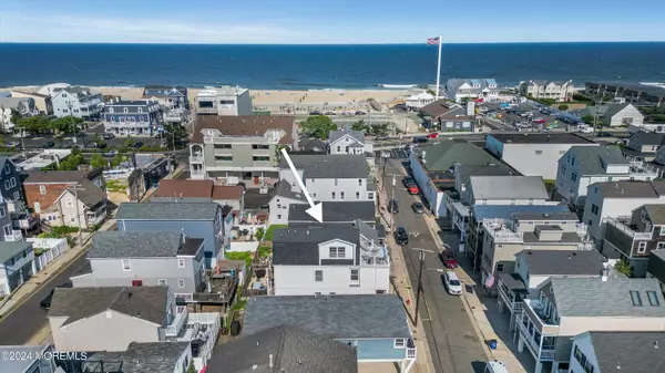 13 Beach Street, Sea Bright, NJ 07760