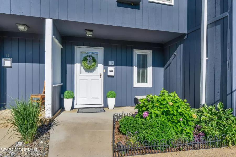 12 Twinlights Court, Highlands, NJ 07732
