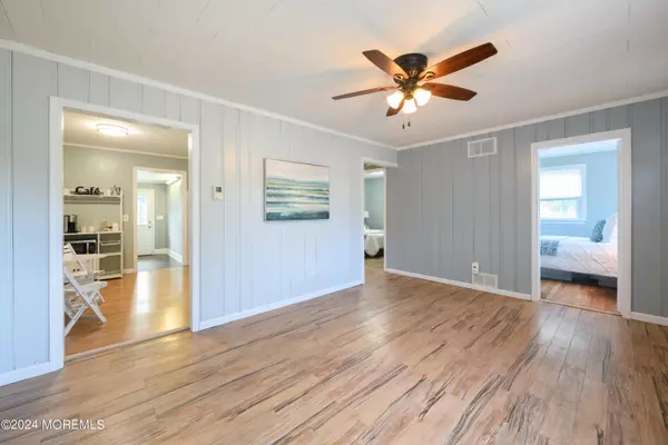 Keyport, NJ 07735,120 Therese Avenue