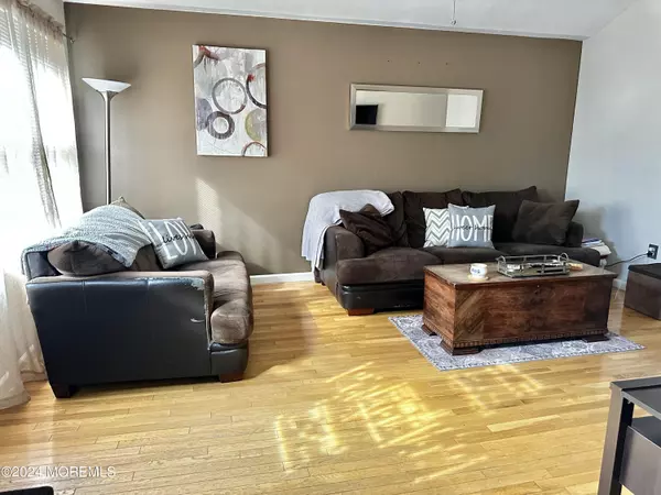 Keyport, NJ 07735,88 Woodland Drive