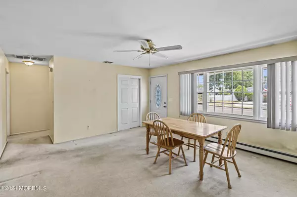 Toms River, NJ 08757,108 Northumberland Drive