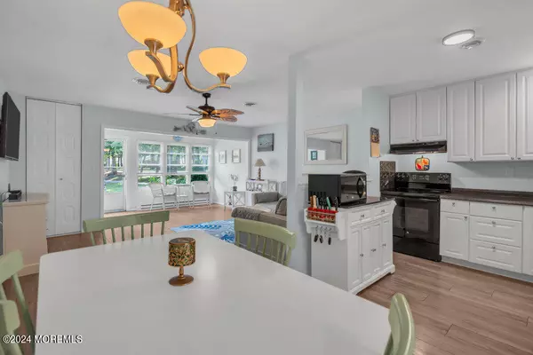 Lakewood, NJ 08701,721 Buckingham Drive #B