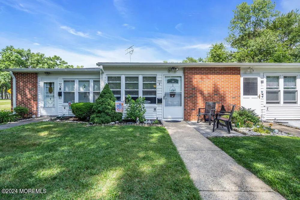 Lakewood, NJ 08701,721 Buckingham Drive #B