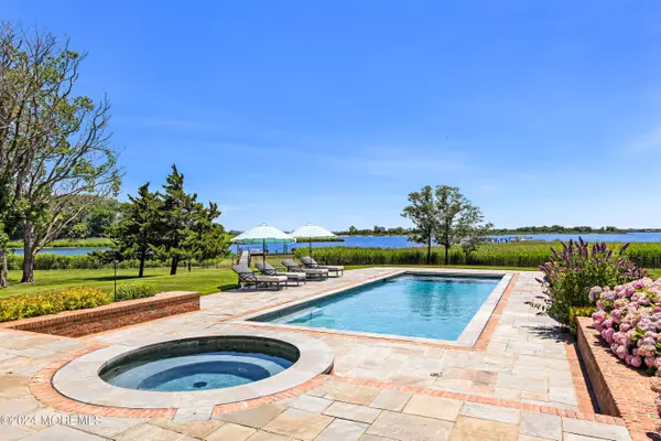 Rumson, NJ 07760,12 Oyster Bay Drive