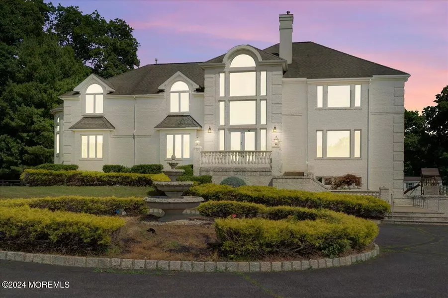 12 Shallow Brook Road, Morganville, NJ 07751