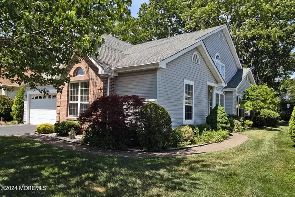 Bayville, NJ 08721,36 Symphony Avenue