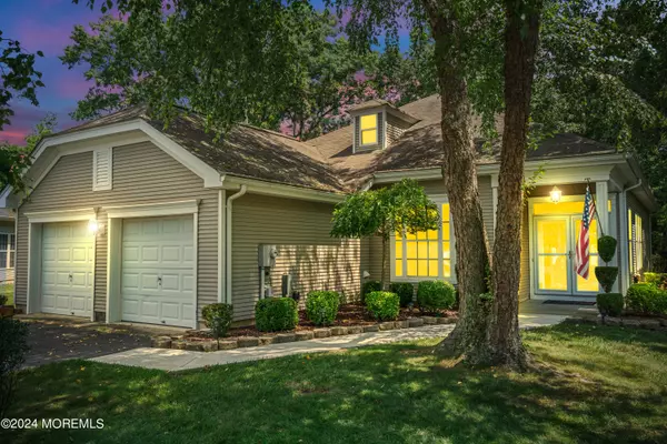 5 Starwinds Court, Lakewood, NJ 08701