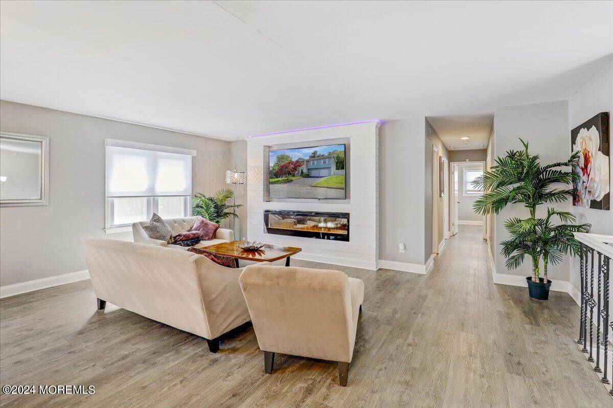 Tinton Falls, NJ 07753,6 Trent Road