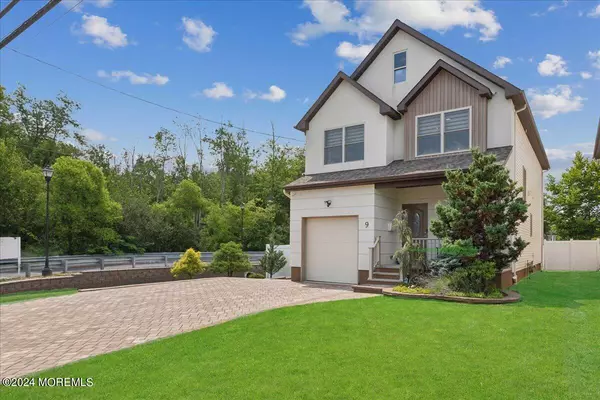 Manalapan, NJ 07726,9 Lasatta Avenue