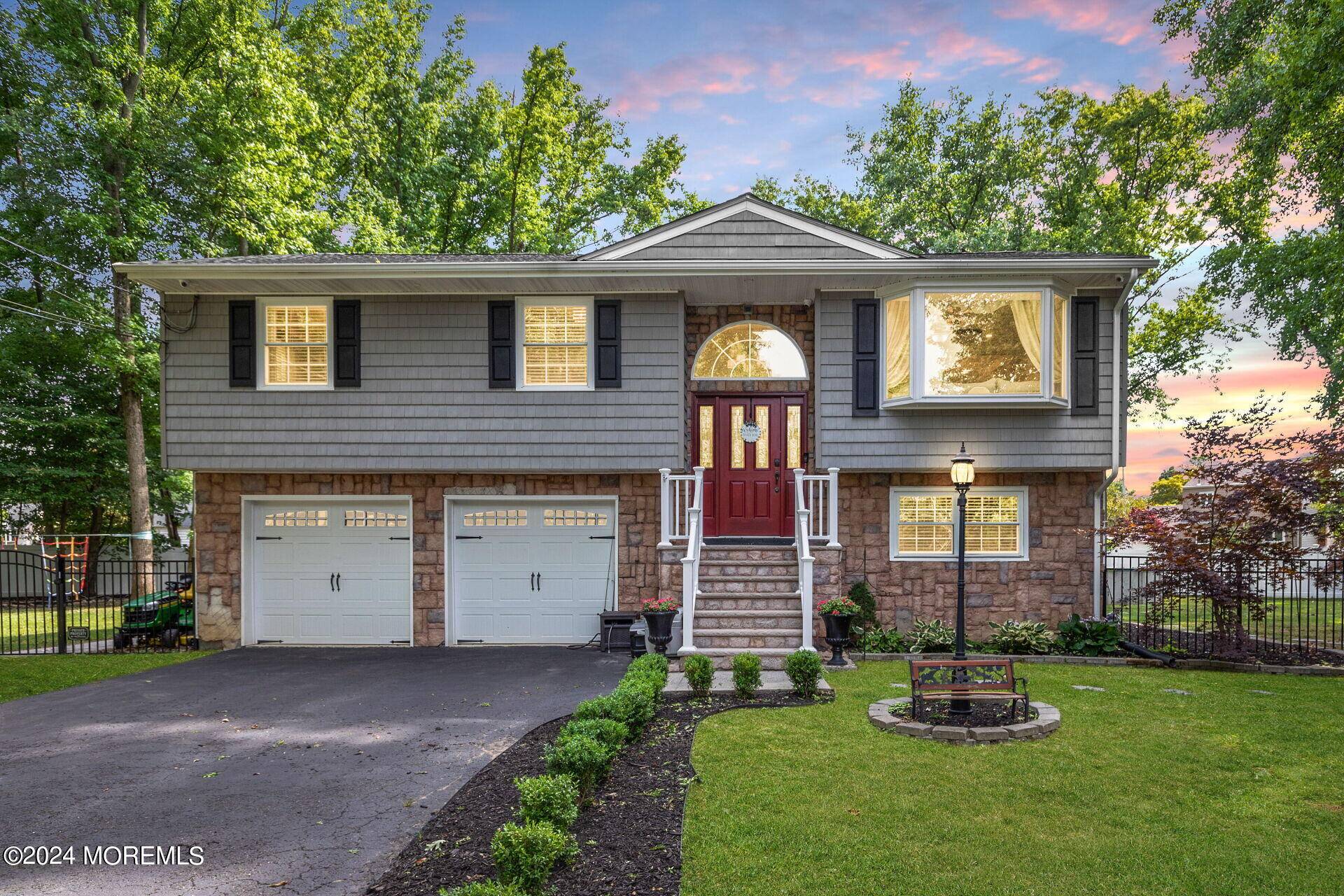 6 Hogarth Street, Hazlet, NJ 07730