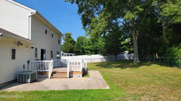 Tuckerton, NJ 08087,329 Heritage Way