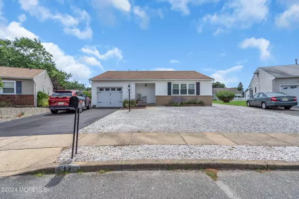 Toms River, NJ 08757,17 Wiltshire Court