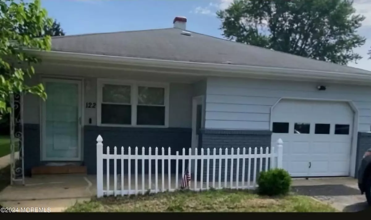 Toms River, NJ 08757,122 Charlotteville Drive