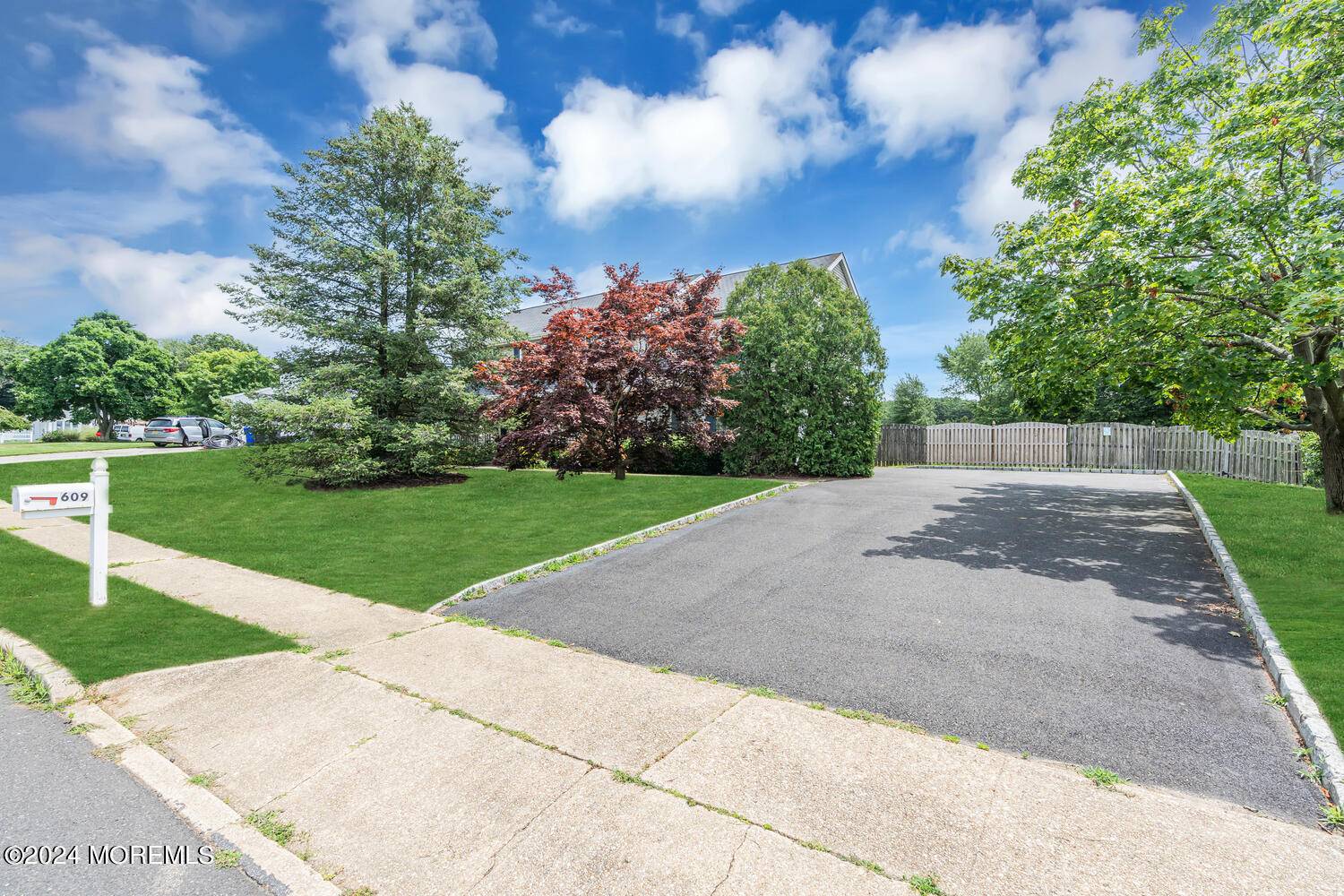 Brick, NJ 08723,609 Hill Drive