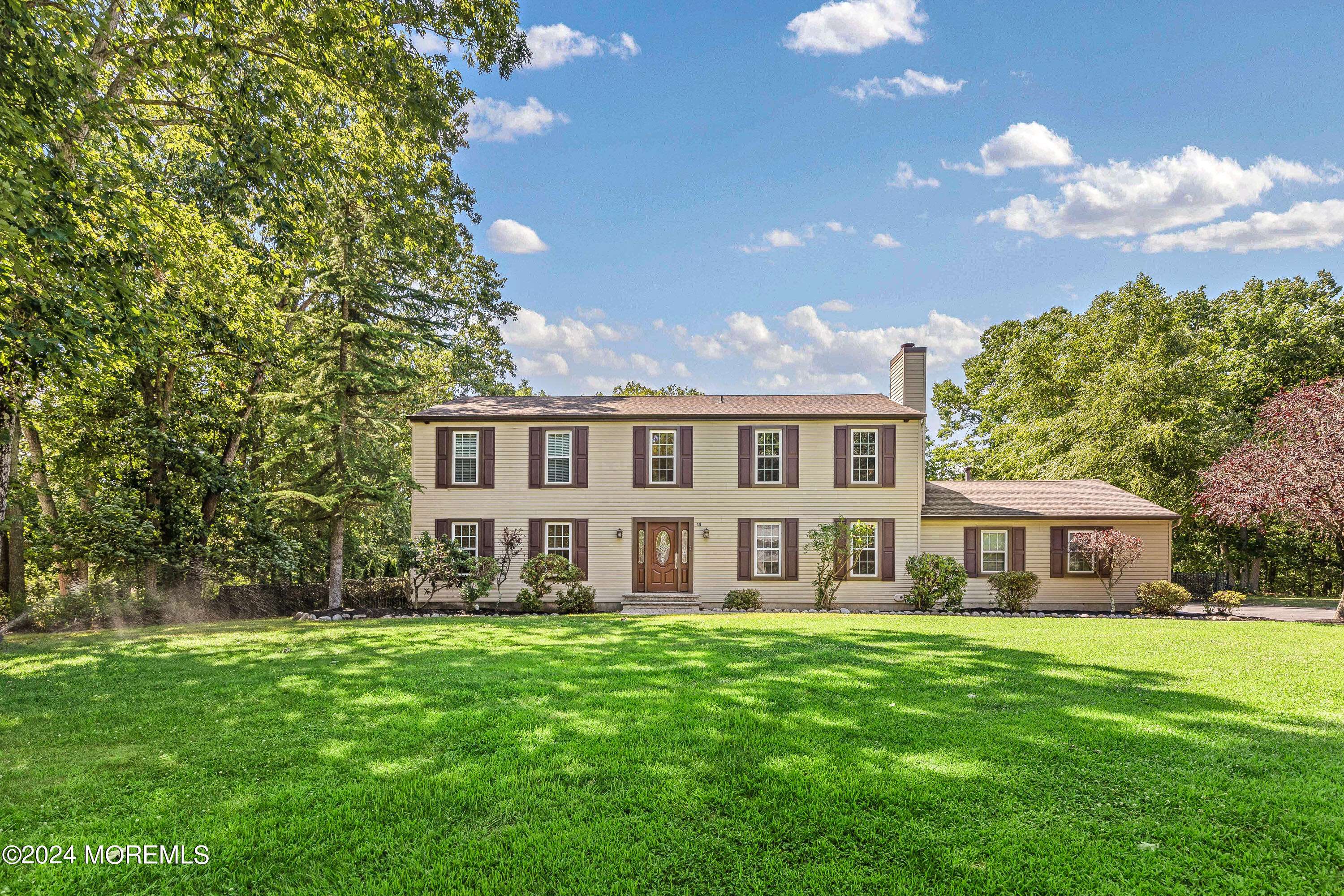 Jackson, NJ 08527,14 Denise Drive