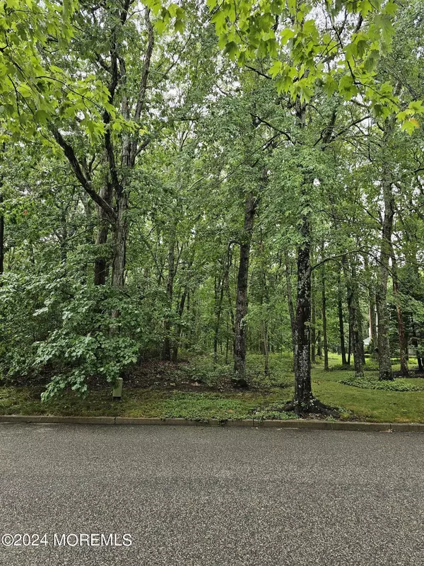 Manahawkin, NJ 08050,15 Ranch Boulevard