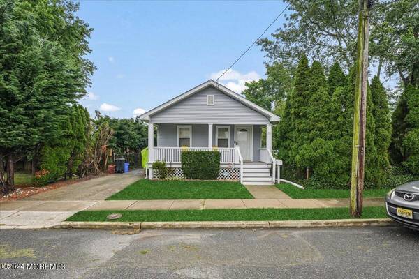 32 Belle Place,  Neptune City,  NJ 07753