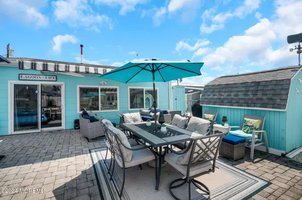 Manahawkin, NJ 08050,16 Beverly Lane