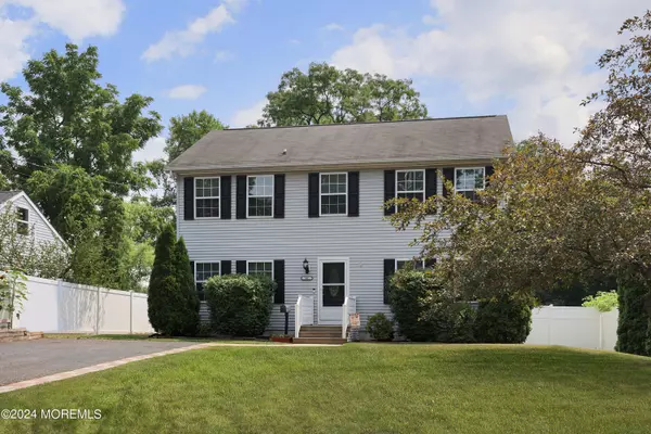 Red Bank, NJ 07701,49 Commonwealth Avenue